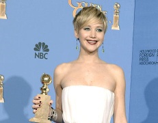 Jennifer Lawrence ganadora por "American Hustle" como mejor actriz secundaria en el rubro musical o comedia